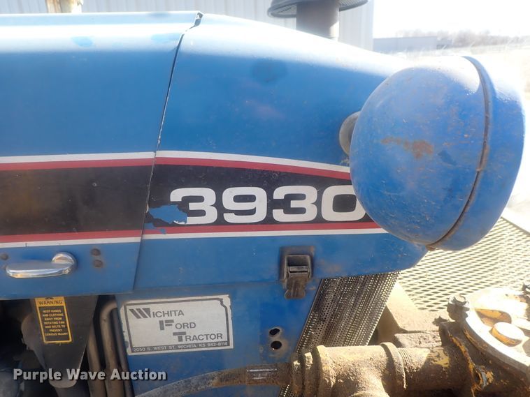 image for item DG2972 1994 Ford 3930  tractor