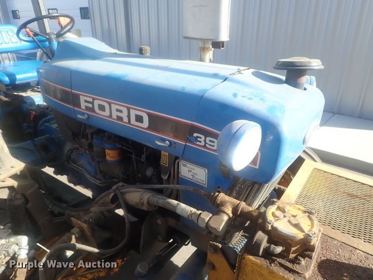 image for item DG2972 1994 Ford 3930  tractor