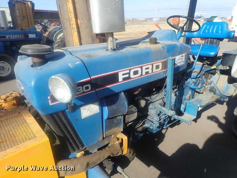 image for item DG2972 1994 Ford 3930  tractor