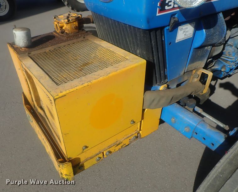 image for item DG2972 1994 Ford 3930  tractor