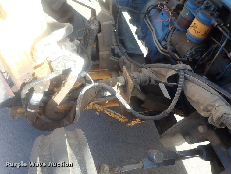 image for item DG2972 1994 Ford 3930  tractor