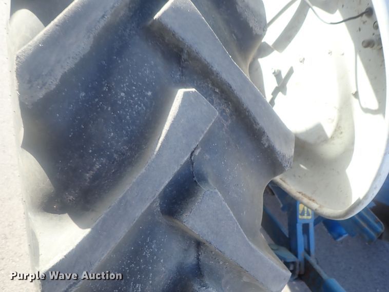 image for item DG2972 1994 Ford 3930  tractor