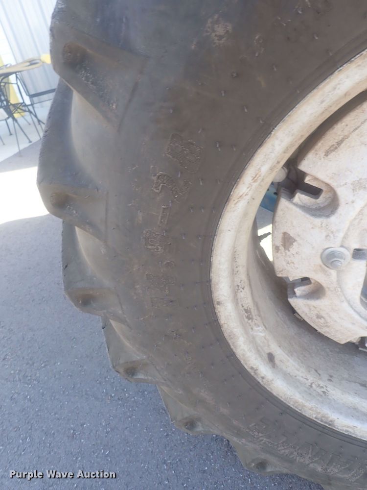 image for item DG2972 1994 Ford 3930  tractor