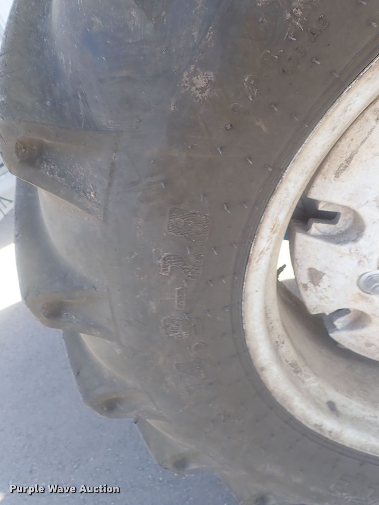 image for item DG2972 1994 Ford 3930  tractor