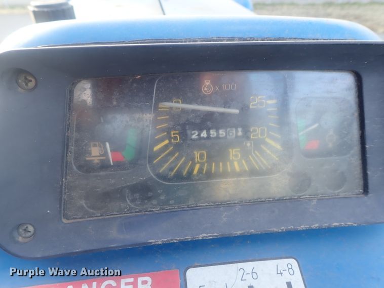 image for item DG2973 1994 Ford 3930  tractor