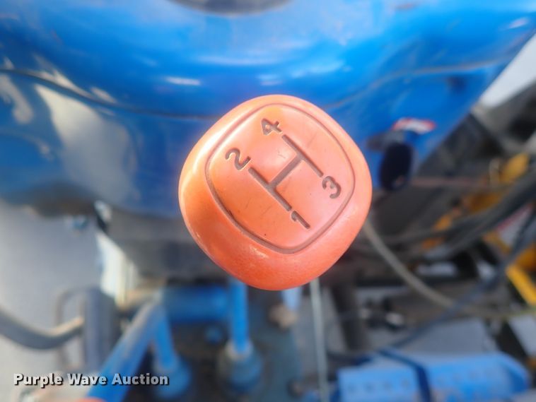 image for item DG2973 1994 Ford 3930  tractor