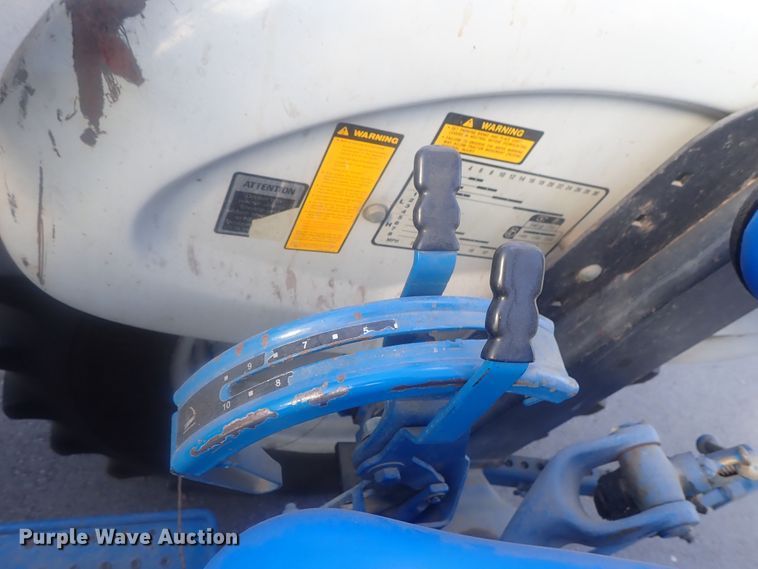 image for item DG2973 1994 Ford 3930  tractor