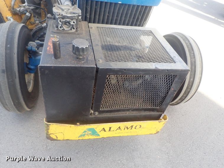 image for item DG2973 1994 Ford 3930  tractor