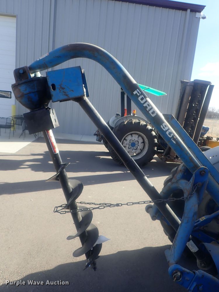 image for item DG2973 1994 Ford 3930  tractor