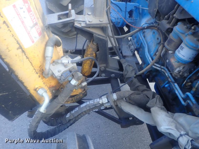 image for item DG2973 1994 Ford 3930  tractor