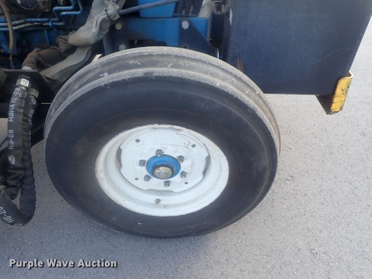 image for item DG2973 1994 Ford 3930  tractor