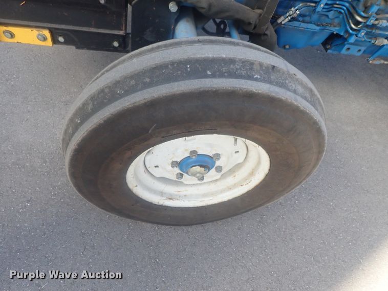 image for item DG2973 1994 Ford 3930  tractor