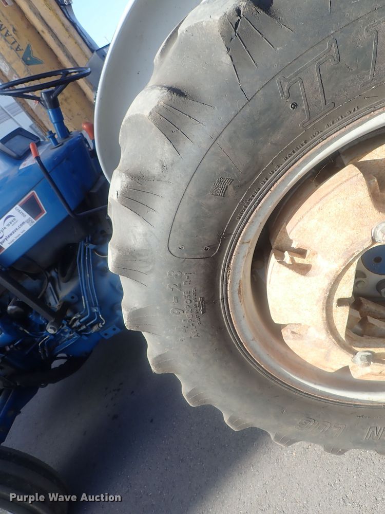 image for item DG2973 1994 Ford 3930  tractor