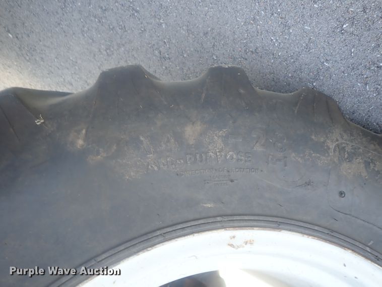 image for item DG2973 1994 Ford 3930  tractor