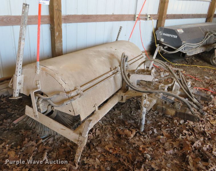 image for item DH0634 Sweepster broom