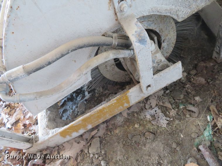 image for item DH0634 Sweepster broom