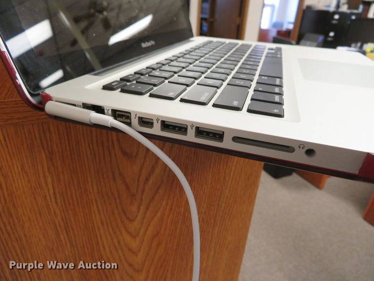 image for item DH0635 Apple Mac Book Pro