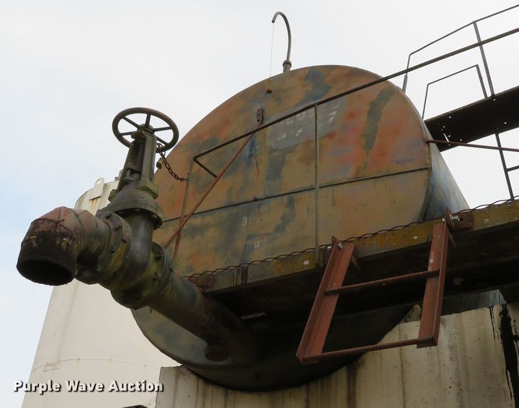 image for item DH0637 Oil tank