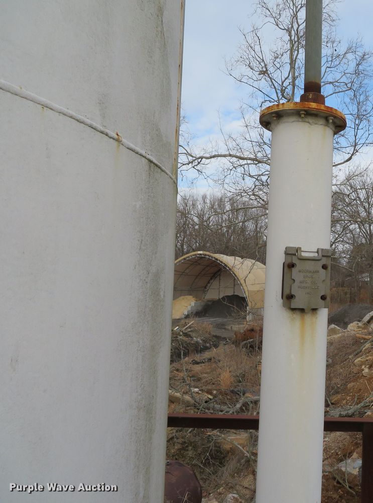 image for item DH0638 Mid-south steel oil tank