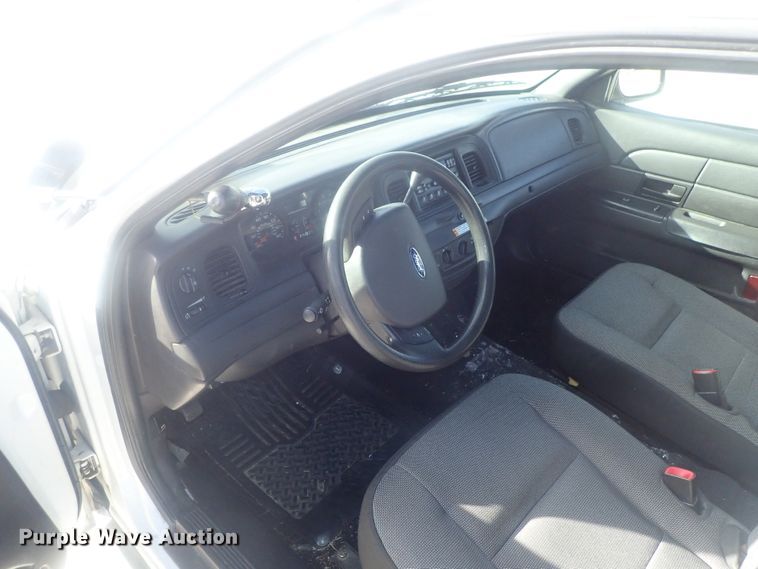 image for item DI7486 2006 Ford Crown Victoria Police Interceptor