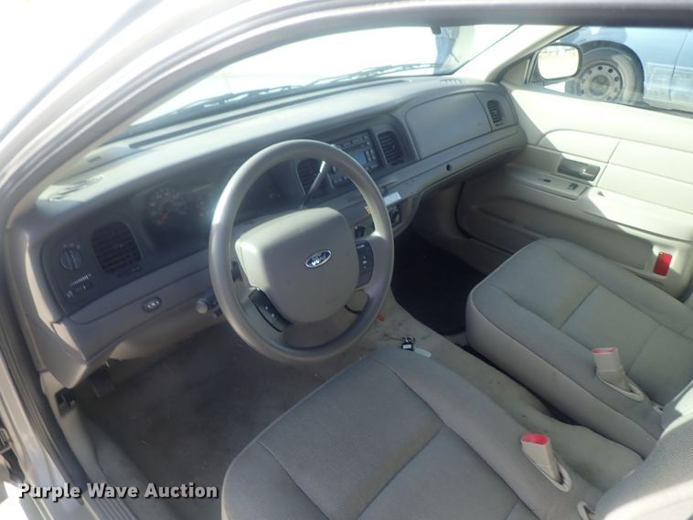 image for item DI7488 2011 Ford Crown Victoria Police Interceptor