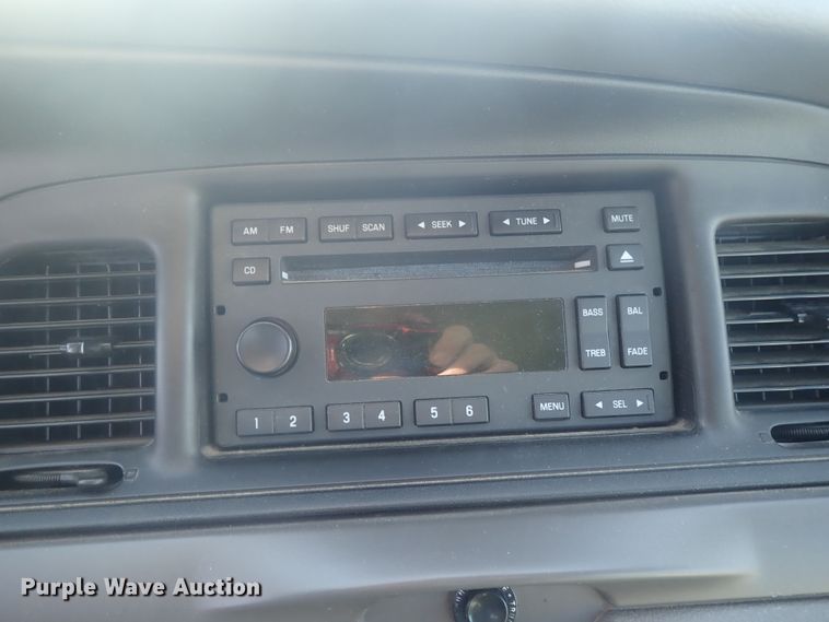 image for item DI7488 2011 Ford Crown Victoria Police Interceptor