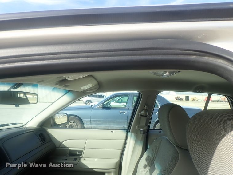 image for item DI7488 2011 Ford Crown Victoria Police Interceptor