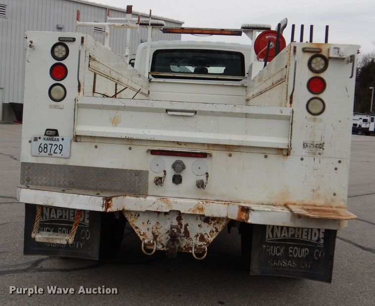 image for item DJ2750 2008 International 7400  utility/service truck