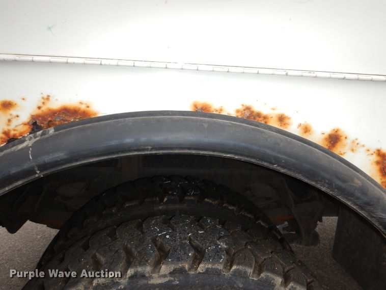 image for item DJ2750 2008 International 7400  utility/service truck