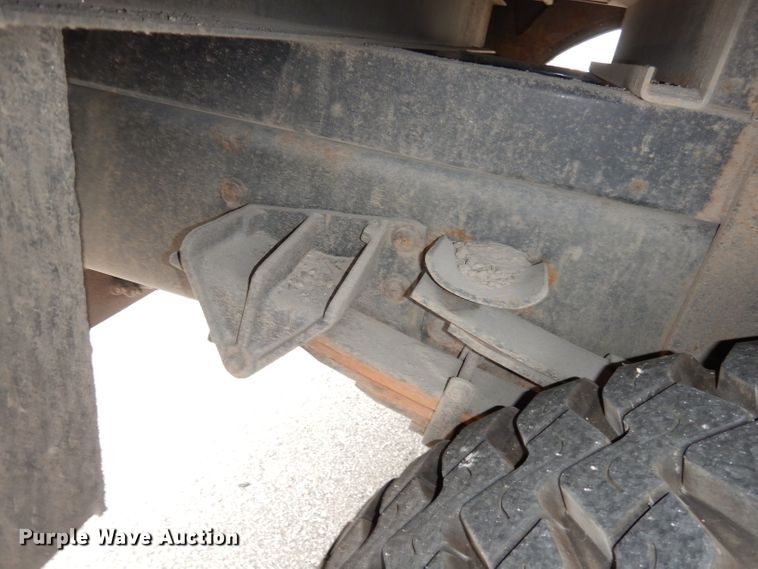 image for item DJ2750 2008 International 7400  utility/service truck