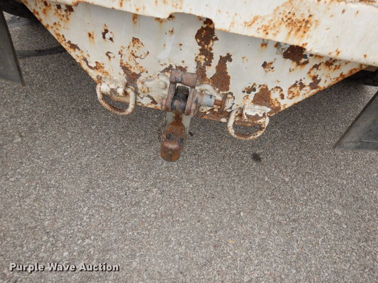 image for item DJ2750 2008 International 7400  utility/service truck