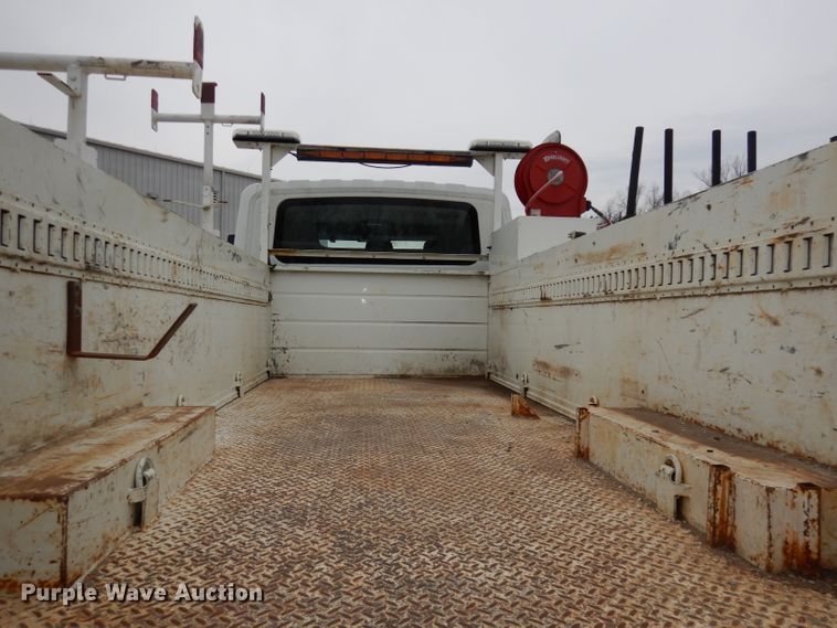 image for item DJ2750 2008 International 7400  utility/service truck