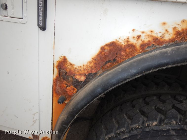 image for item DJ2750 2008 International 7400  utility/service truck