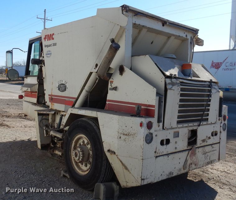 image for item DJ2760 1984 FMC Vanguard 3000  street sweeper
