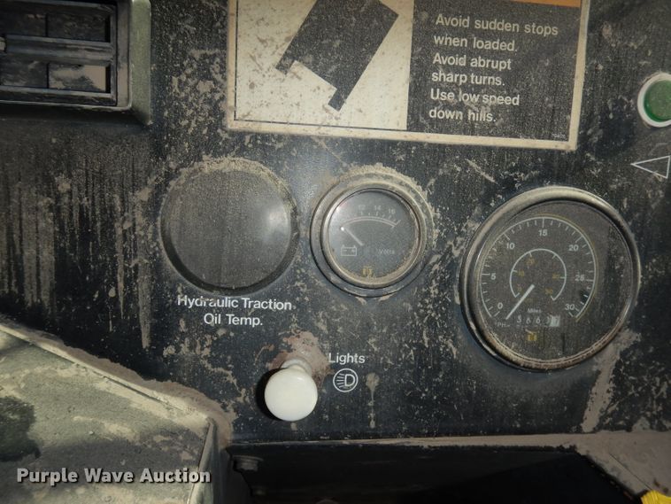 image for item DJ2760 1984 FMC Vanguard 3000  street sweeper