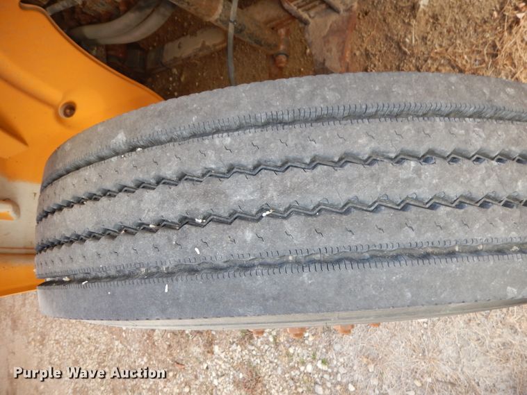 image for item DJ2761 2012 Freightliner  school bus