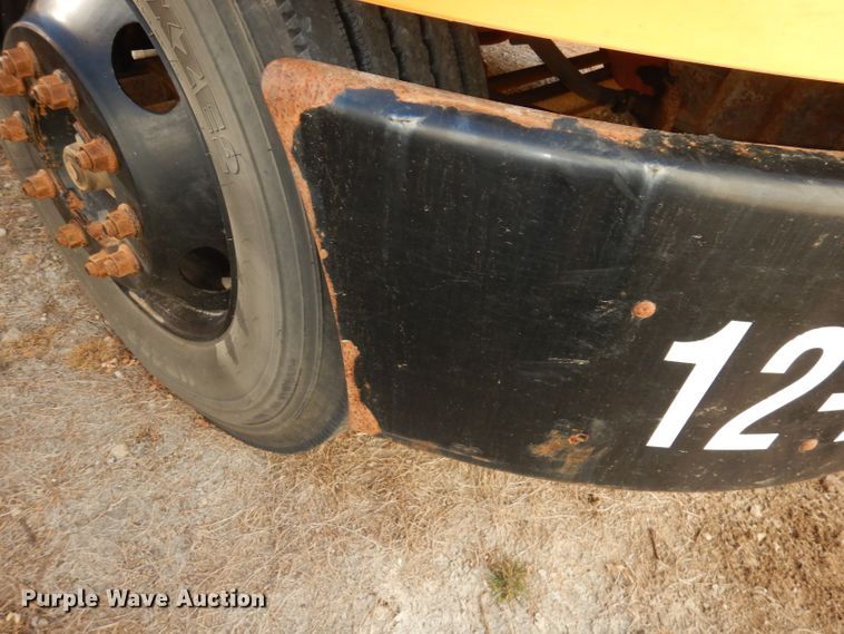 image for item DJ2761 2012 Freightliner  school bus