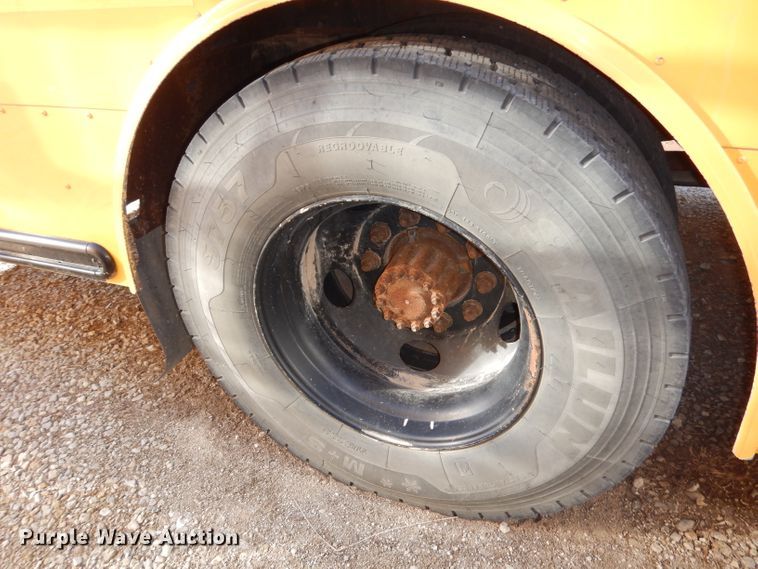 image for item DJ2761 2012 Freightliner  school bus