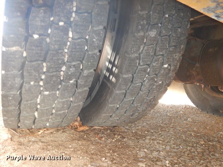 image for item DJ2761 2012 Freightliner  school bus