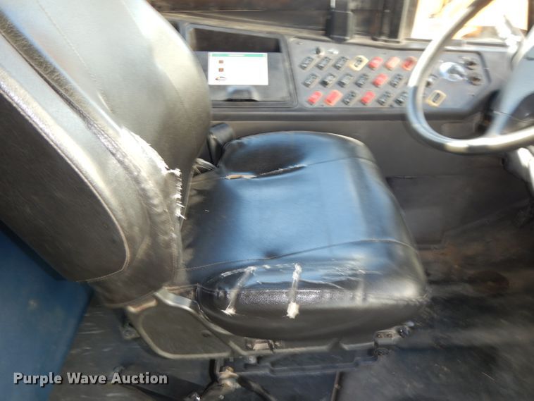 image for item DJ2761 2012 Freightliner  school bus