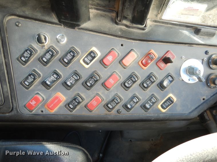 image for item DJ2761 2012 Freightliner  school bus