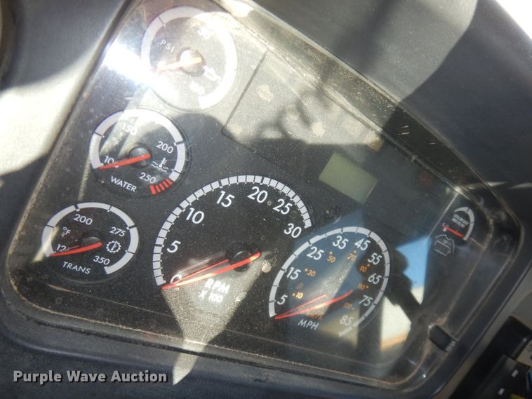 image for item DJ2761 2012 Freightliner  school bus