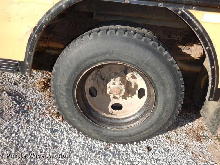 image for item DJ2762 1999 Chevrolet Blue Bird  school bus