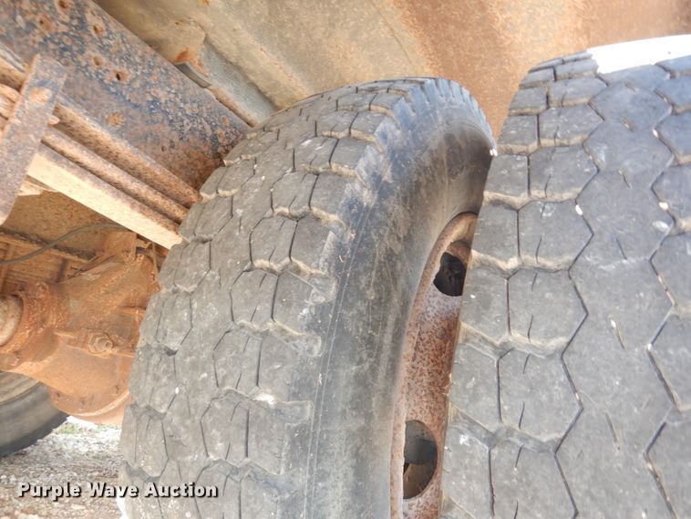 image for item DJ2762 1999 Chevrolet Blue Bird  school bus