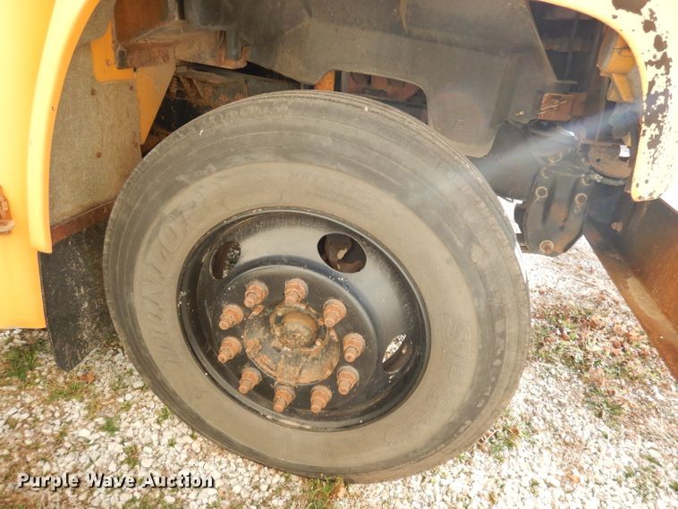 image for item DJ2762 1999 Chevrolet Blue Bird  school bus