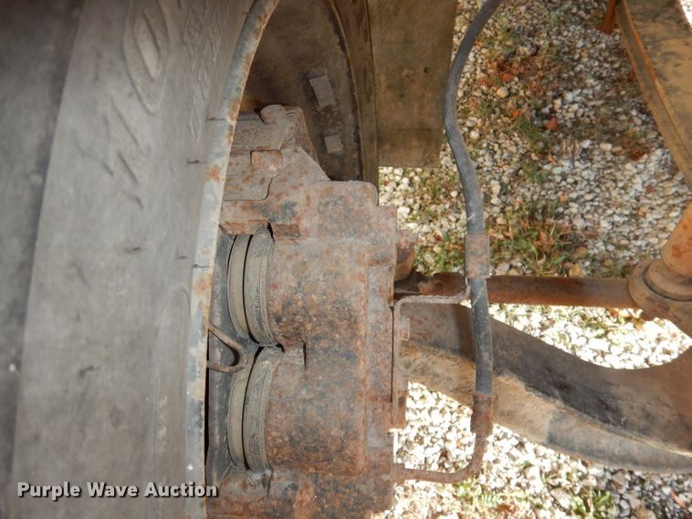 image for item DJ2762 1999 Chevrolet Blue Bird  school bus