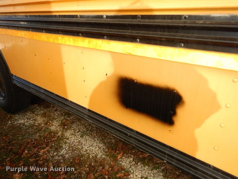 image for item DJ2762 1999 Chevrolet Blue Bird  school bus