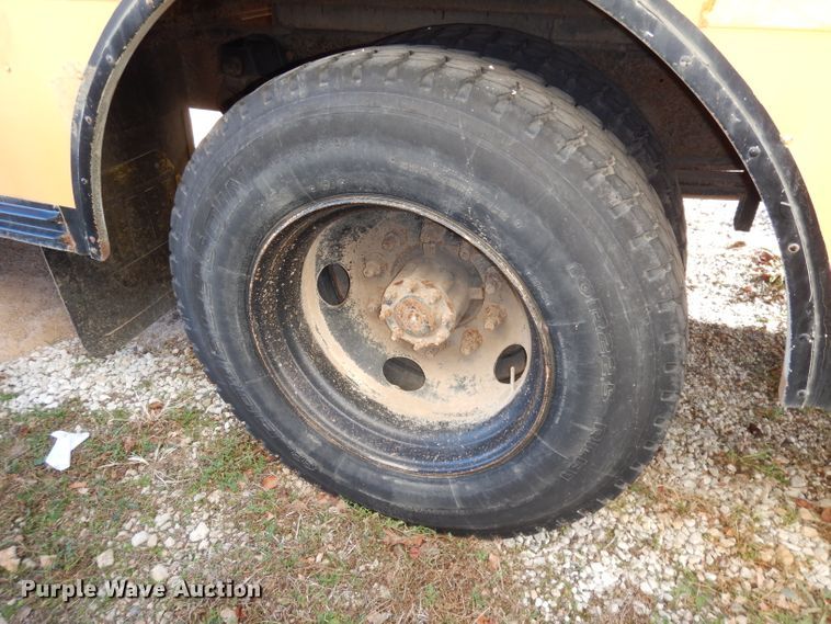 image for item DJ2762 1999 Chevrolet Blue Bird  school bus