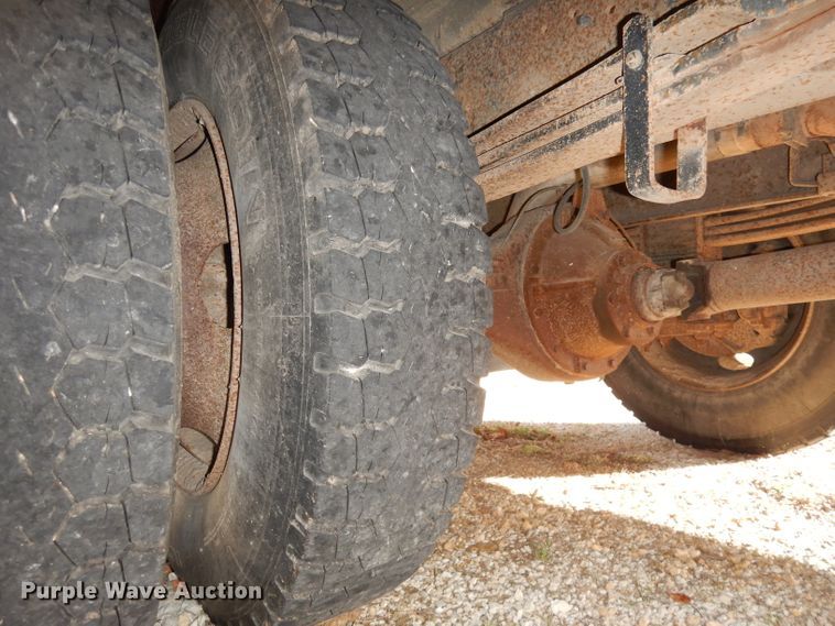 image for item DJ2762 1999 Chevrolet Blue Bird  school bus