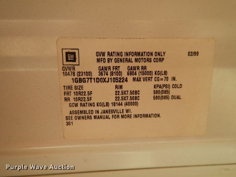 image for item DJ2762 1999 Chevrolet Blue Bird  school bus